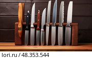 bread kitchen knives ai generated. Стоковое AI-изображение, AI-художник Vectorwin / Фотобанк Лори