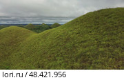 Chocolate hills on Bohol island Philippines. Стоковое видео, видеограф Михаил Коханчиков / Фотобанк Лори
