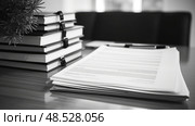 design black and white resume ai generated. Стоковое AI-изображение, AI-художник Vectorwin / Фотобанк Лори