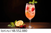glass wine spritzer ai generated. Стоковое AI-изображение, AI-художник Vectorwin / Фотобанк Лори