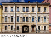 Дом Ф. Г. Лыткина, 1850. Архитектор: Николай Павлович Гребенка. Санкт-Петербург,  Набережная реки Фонтанки, дом 47. Редакционное фото, фотограф Александр Селезнев / Фотобанк Лори