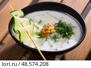 Tarator - cold soup from yoghurt and cucumbers. Стоковое фото, фотограф Яков Филимонов / Фотобанк Лори