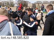 Торжественное возложение цветов на Пискарёвском мемориальном кладбище в честь 80-летия Великой Победы ФК "Зенит" Редакционное фото, фотограф Роман Рожков / Фотобанк Лори