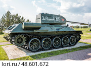 Музей военной  и авиационной техники гостиничного комплекса «Аэродром Танай». Средний танк Т-34 . Кемеровская область, Западная Сибирь России. Стоковое фото, фотограф Евгений Мухортов / Фотобанк Лори