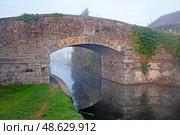 Hazelhatch Bridge, Celbridge, Co Kildare, Ireland. Стоковое фото, фотограф Татьяна Кахилл / Фотобанк Лори