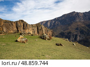 View of Cherek gorge in the Caucasus mountains. Стоковое фото, фотограф Юлия Белоусова / Фотобанк Лори