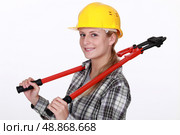 Woman with boltcutters. Стоковое фото, агентство Ingram Publishing / Фотобанк Лори