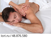 Man having a massage. Стоковое фото, агентство Ingram Publishing / Фотобанк Лори