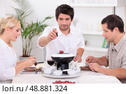 Chocolate fondue. Стоковое фото, агентство Ingram Publishing / Фотобанк Лори