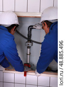 Plumbers. Стоковое фото, агентство Ingram Publishing / Фотобанк Лори