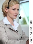 Woman with headset. Стоковое фото, агентство Ingram Publishing / Фотобанк Лори