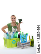 Recycling bottles and paper. Стоковое фото, агентство Ingram Publishing / Фотобанк Лори