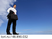 Businessman lost outdoors. Стоковое фото, агентство Ingram Publishing / Фотобанк Лори