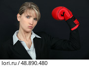 businesswoman with boxing gloves. Стоковое фото, агентство Ingram Publishing / Фотобанк Лори
