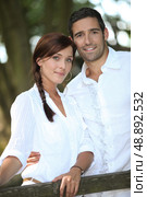 Couple outside. Стоковое фото, агентство Ingram Publishing / Фотобанк Лори