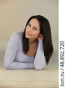 portrait of gorgeous brunette. Стоковое фото, агентство Ingram Publishing / Фотобанк Лори