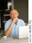 Balk man thinking. Стоковое фото, агентство Ingram Publishing / Фотобанк Лори