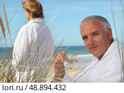 Couple on relaxing holiday. Стоковое фото, агентство Ingram Publishing / Фотобанк Лори