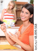woman at breakfast. Стоковое фото, агентство Ingram Publishing / Фотобанк Лори