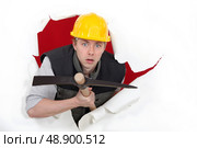 Workman with a pickaxe. Стоковое фото, агентство Ingram Publishing / Фотобанк Лори