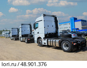 New Trucks For Sale. Стоковое фото, фотограф Юрий Бизгаймер / Фотобанк Лори