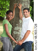 Couple holding hands. Стоковое фото, агентство Ingram Publishing / Фотобанк Лори