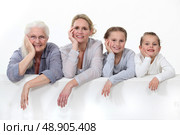 Three generations of women. Стоковое фото, агентство Ingram Publishing / Фотобанк Лори