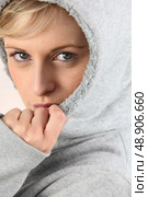 blonde woman wearing a warm hood. Стоковое фото, агентство Ingram Publishing / Фотобанк Лори