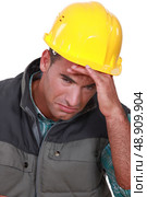 Crying construction worker. Стоковое фото, агентство Ingram Publishing / Фотобанк Лори