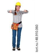 Frustrated female builder. Стоковое фото, агентство Ingram Publishing / Фотобанк Лори
