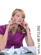 Woman with writer’s block. Стоковое фото, агентство Ingram Publishing / Фотобанк Лори