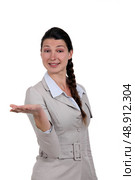 Women explaining point. Стоковое фото, агентство Ingram Publishing / Фотобанк Лори