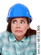 Craftswoman making a funny face. Стоковое фото, агентство Ingram Publishing / Фотобанк Лори