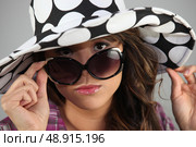 young man with sunglasses. Стоковое фото, агентство Ingram Publishing / Фотобанк Лори