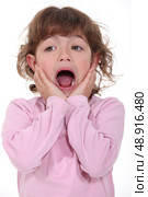 Little girl screaming. Стоковое фото, агентство Ingram Publishing / Фотобанк Лори