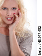 portrait of beautiful blonde in her twenties. Стоковое фото, агентство Ingram Publishing / Фотобанк Лори