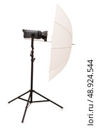 Studio strobe isolated on the white background. Стоковое фото, агентство Ingram Publishing / Фотобанк Лори