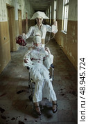 Creepy photo of the abandoned, haunted hospital. Стоковое фото, агентство Ingram Publishing / Фотобанк Лори
