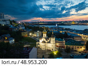 Закат в Нижнем Новгороде (2023 год). Редакционное фото, фотограф Александр Каргаполов / Фотобанк Лори