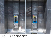 typical payphone in new york city downtown. Стоковое фото, агентство Ingram Publishing / Фотобанк Лори