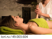 Young woman having a hands massage at the spa. Стоковое фото, агентство Ingram Publishing / Фотобанк Лори
