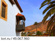 Betancuria village Fuerteventura at Canary Islands of Spain. Стоковое фото, агентство Ingram Publishing / Фотобанк Лори