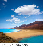 Cofete Fuerteventura Barlovento beach at Canary Islands of Spain. Стоковое фото, агентство Ingram Publishing / Фотобанк Лори
