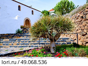Betancuria village Fuerteventura at Canary Islands of Spain. Стоковое фото, агентство Ingram Publishing / Фотобанк Лори