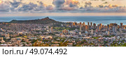 panoramic view of Waikiki and Diamond Head from Tantalus lookout in the Puu Ualakaa State Park, Honolulu, Oahu, Hawaii. Стоковое фото, агентство Ingram Publishing / Фотобанк Лори