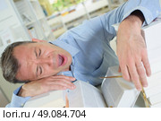 tired reader. Стоковое фото, агентство Ingram Publishing / Фотобанк Лори