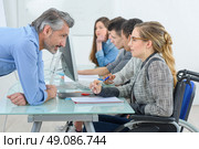 teacher with his class. Стоковое фото, агентство Ingram Publishing / Фотобанк Лори