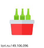 Portative Beach Freezer Bag. Portative beach freezer bag flat design icon. Picnic cooling lunch box isolated on white background. Small freezer-bag in red color with drinks. Vector illustration. Стоковая иллюстрация, агентство Ingram Publishing / Фотобанк Лори