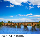Zamora Puente de Piedra stone bridge on Duero river of Spain by Via de la Plata. Стоковое фото, агентство Ingram Publishing / Фотобанк Лори