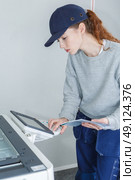 resetting the printer. Стоковое фото, агентство Ingram Publishing / Фотобанк Лори